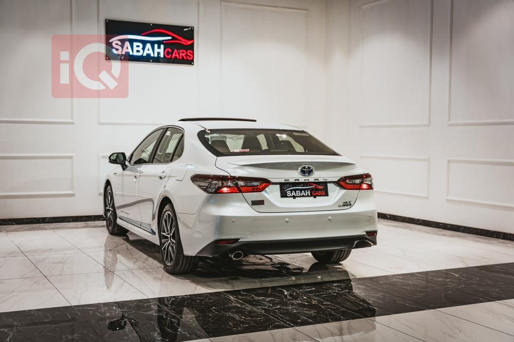 تۆیۆتا کامری